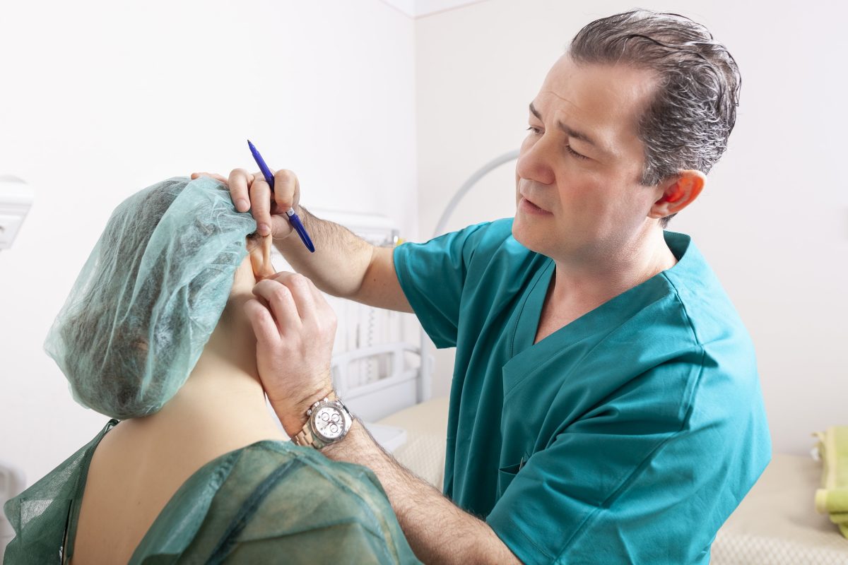Valutazione specialistica per otoplastica